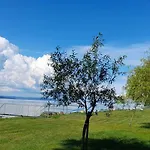 Apartment Suello Utcai Vizparti Es Panoramas! On The Waterfront And With Balaton Panorama!