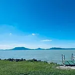 Suello Utcai Vizparti Es Panoramas! On The Waterfront And With Balaton Panorama! Apartment Fonyód